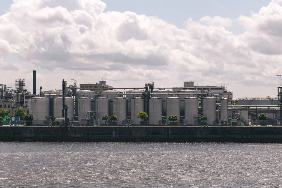 Construction Waste Management Planning for Large Silo Installation Projects
